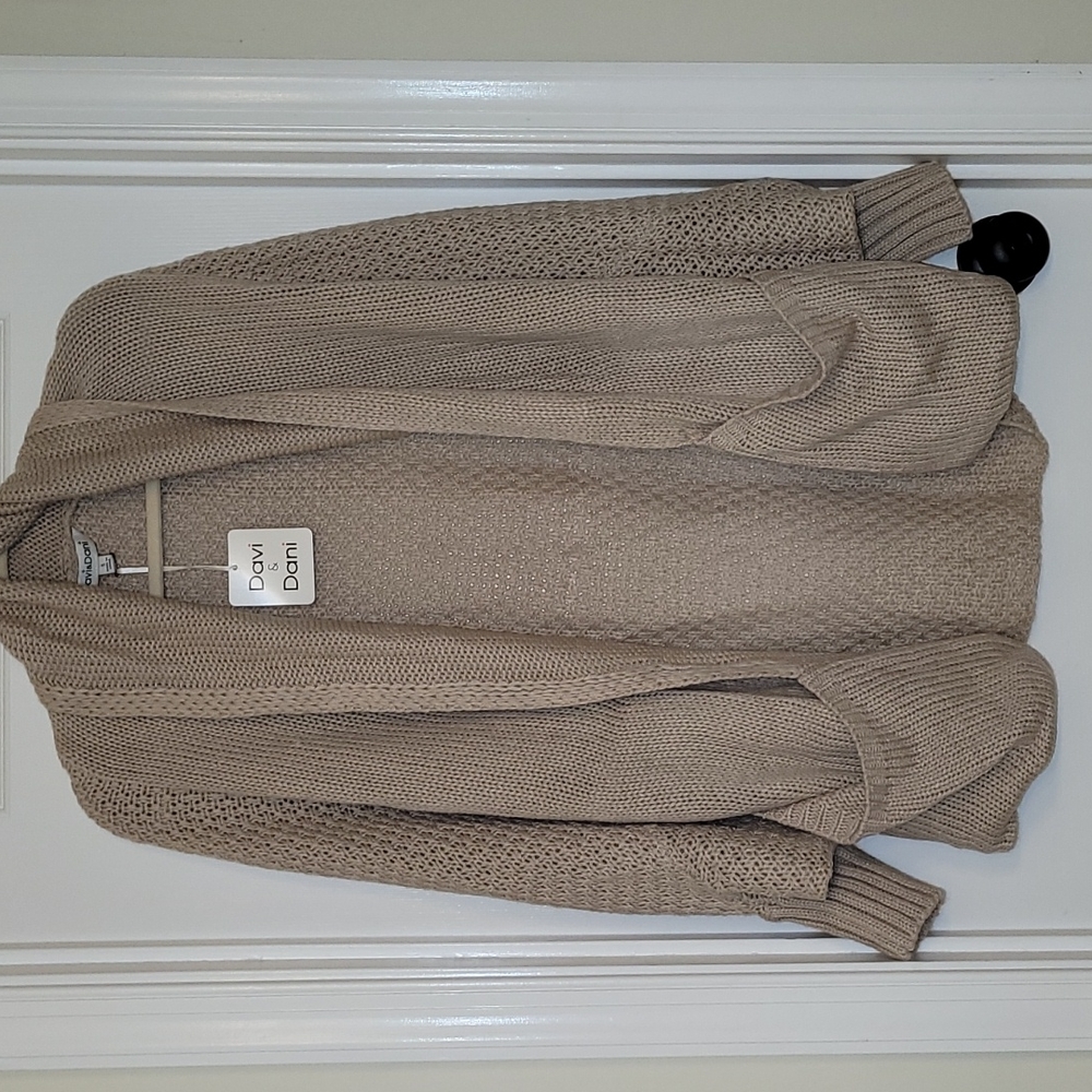 Dolman sleeve cardigan with pockets